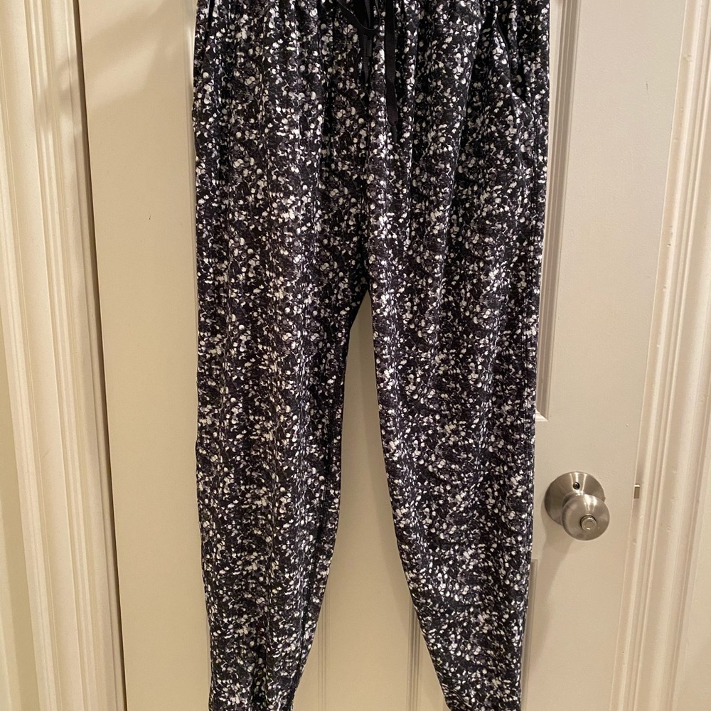 Lululemon joggers
